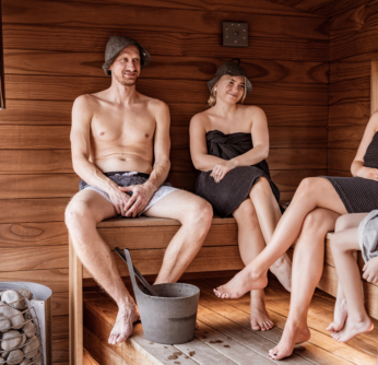 HUUM HIVE Wood people in sauna emotion45
